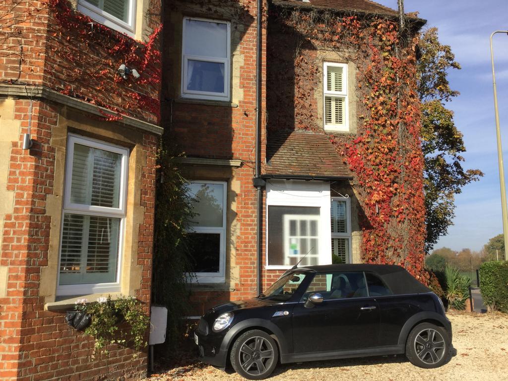 Lakeside Guest House Oxford Exterior photo