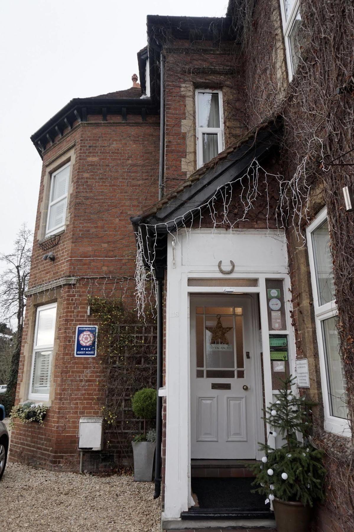 Lakeside Guest House Oxford Exterior photo